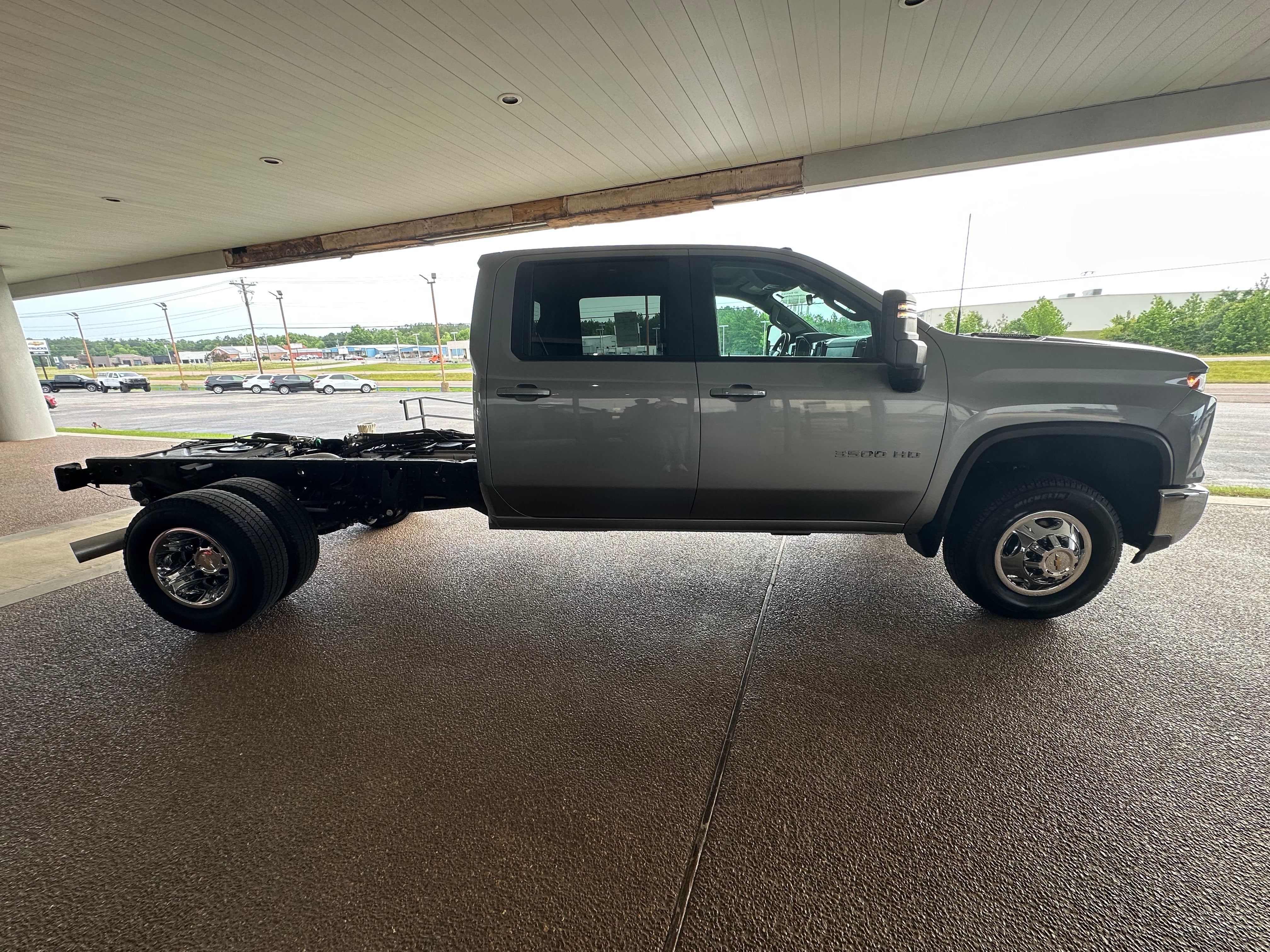 2025 Chevrolet Silverado 3500 HD Chassis Cab LT