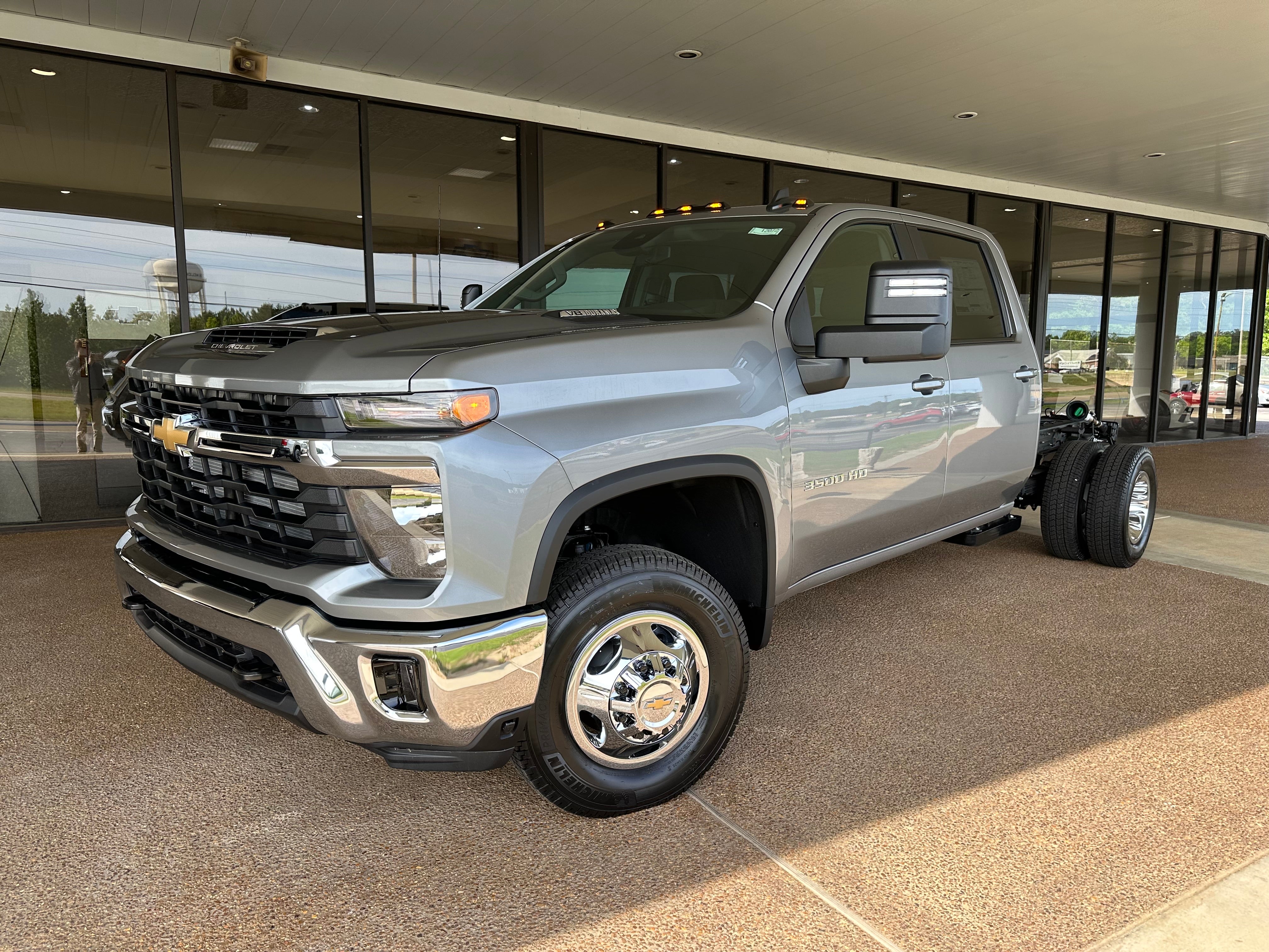 2026 Chevrolet Silverado HD 1LT 4WD Crew Cab 171.5" WB's photo