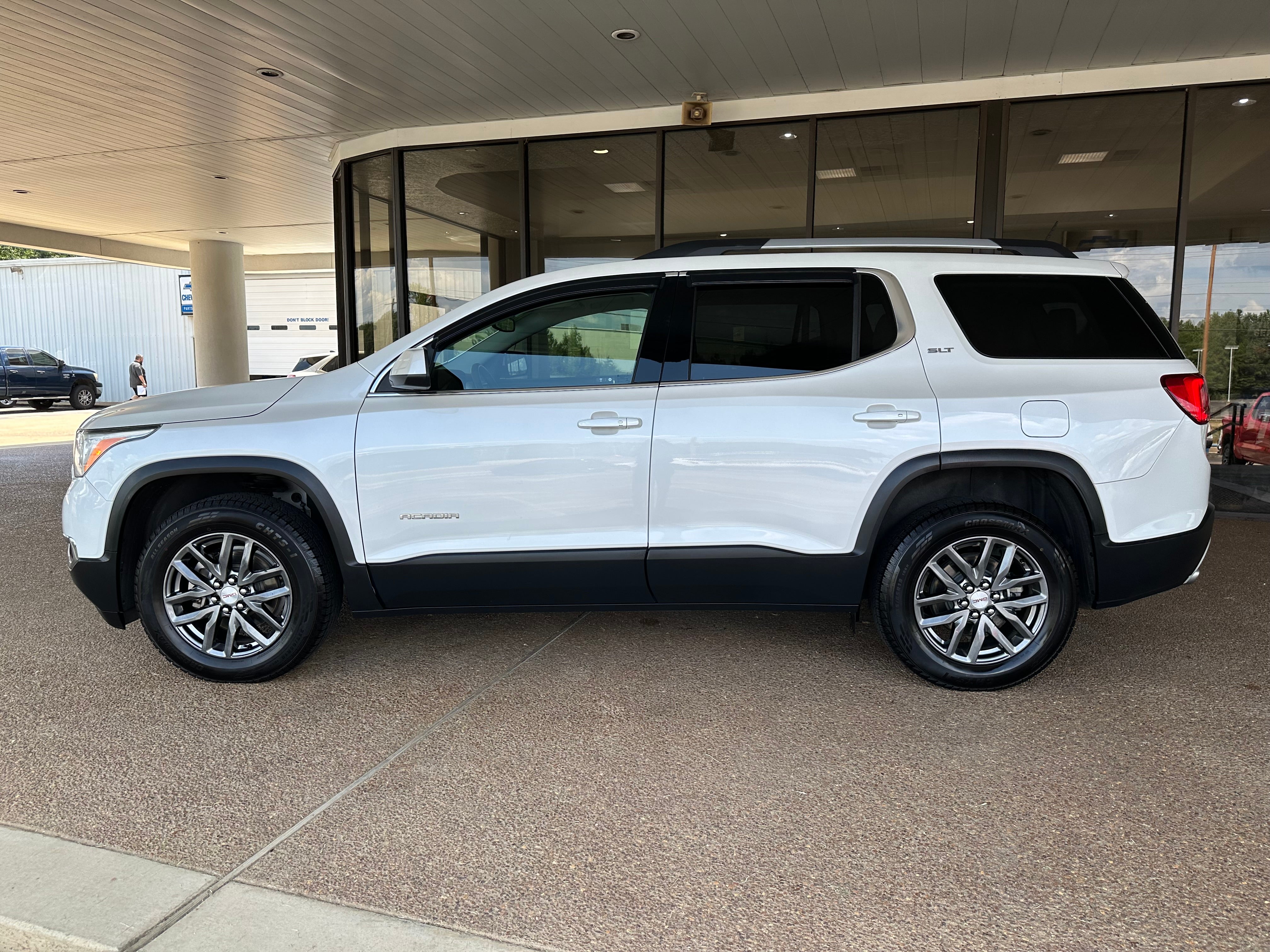 2019 GMC Acadia SLT