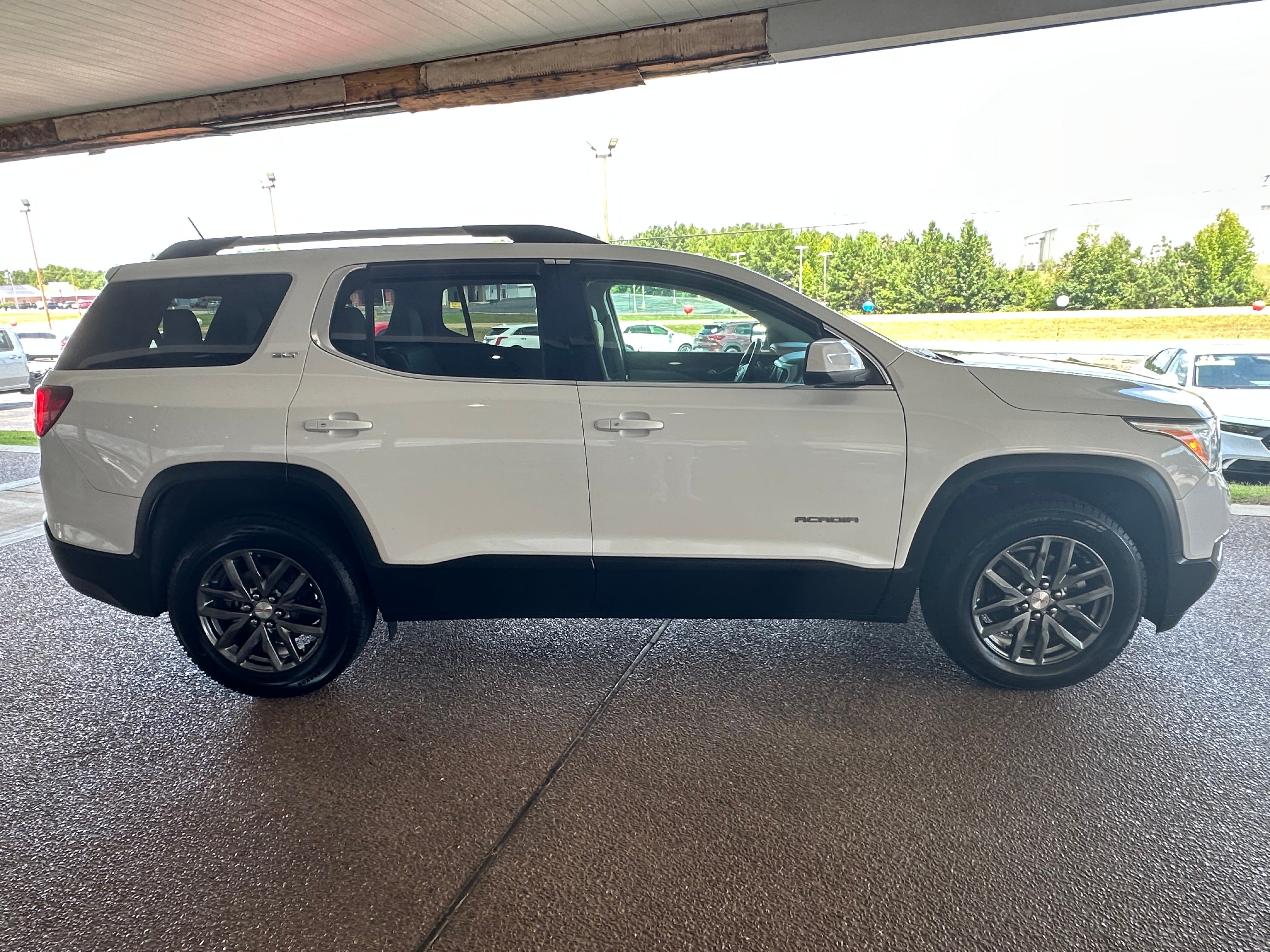 2019 GMC Acadia SLT