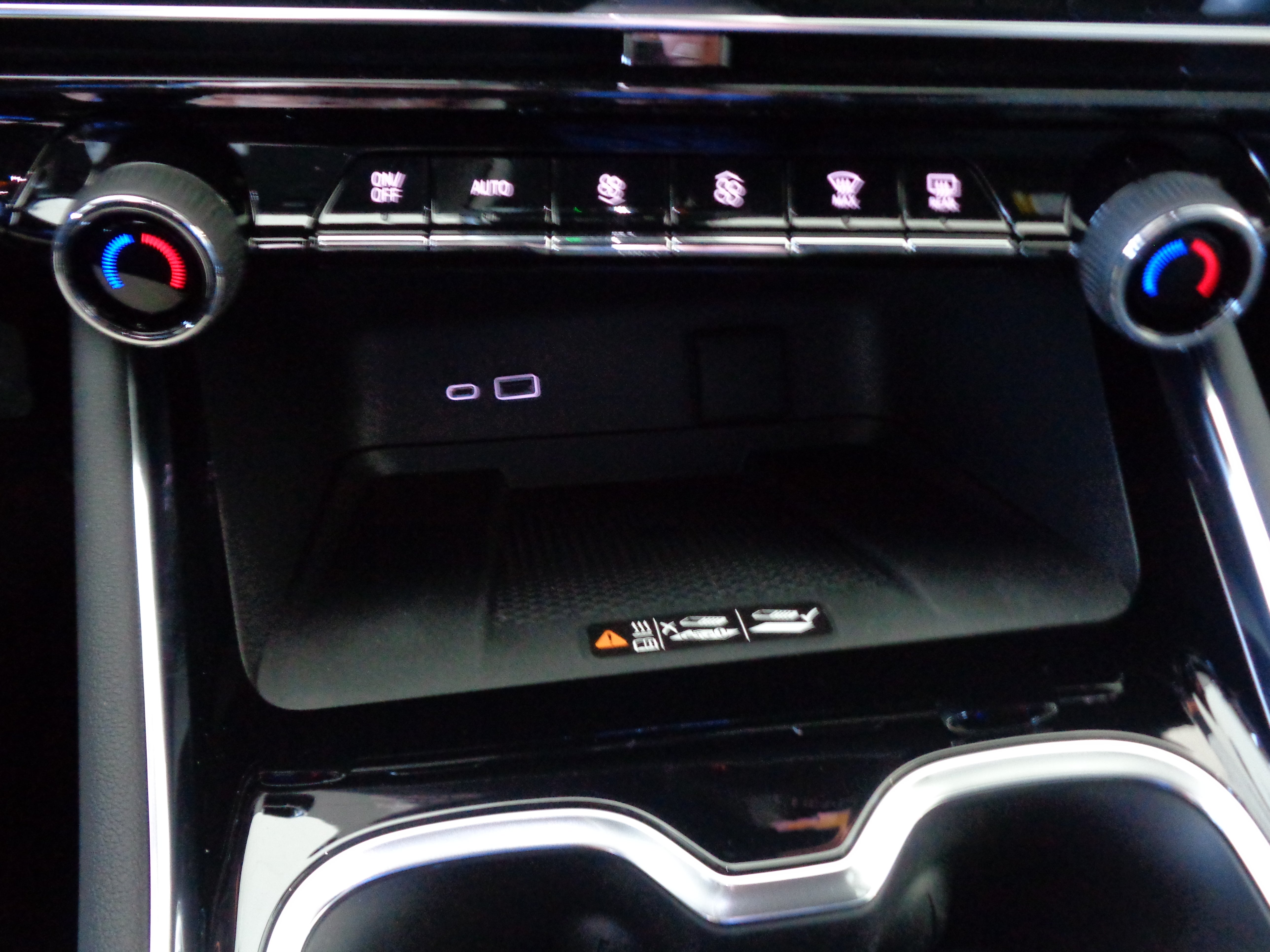 2026 Chevrolet Traverse Base