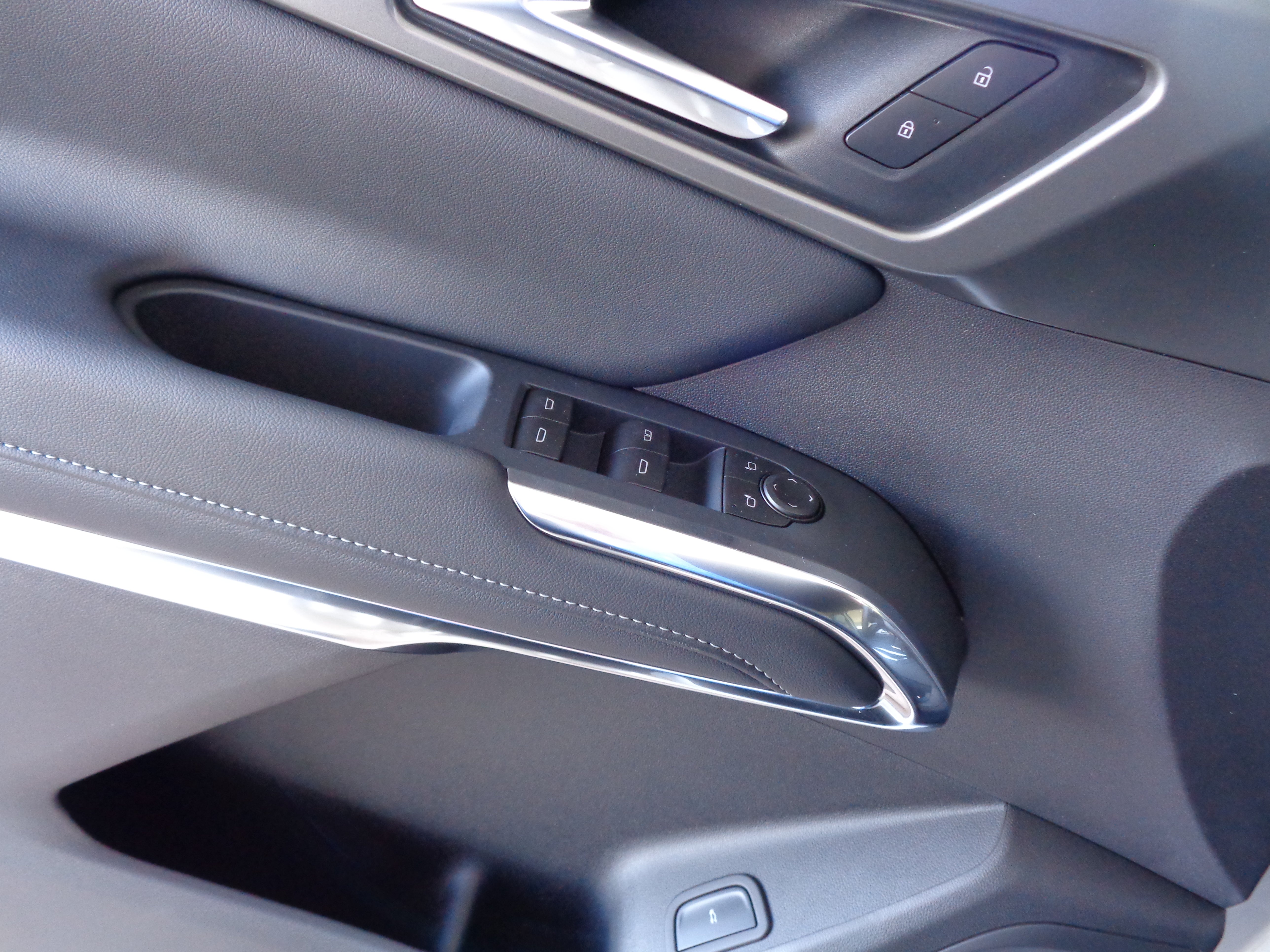 2026 Chevrolet Traverse Base