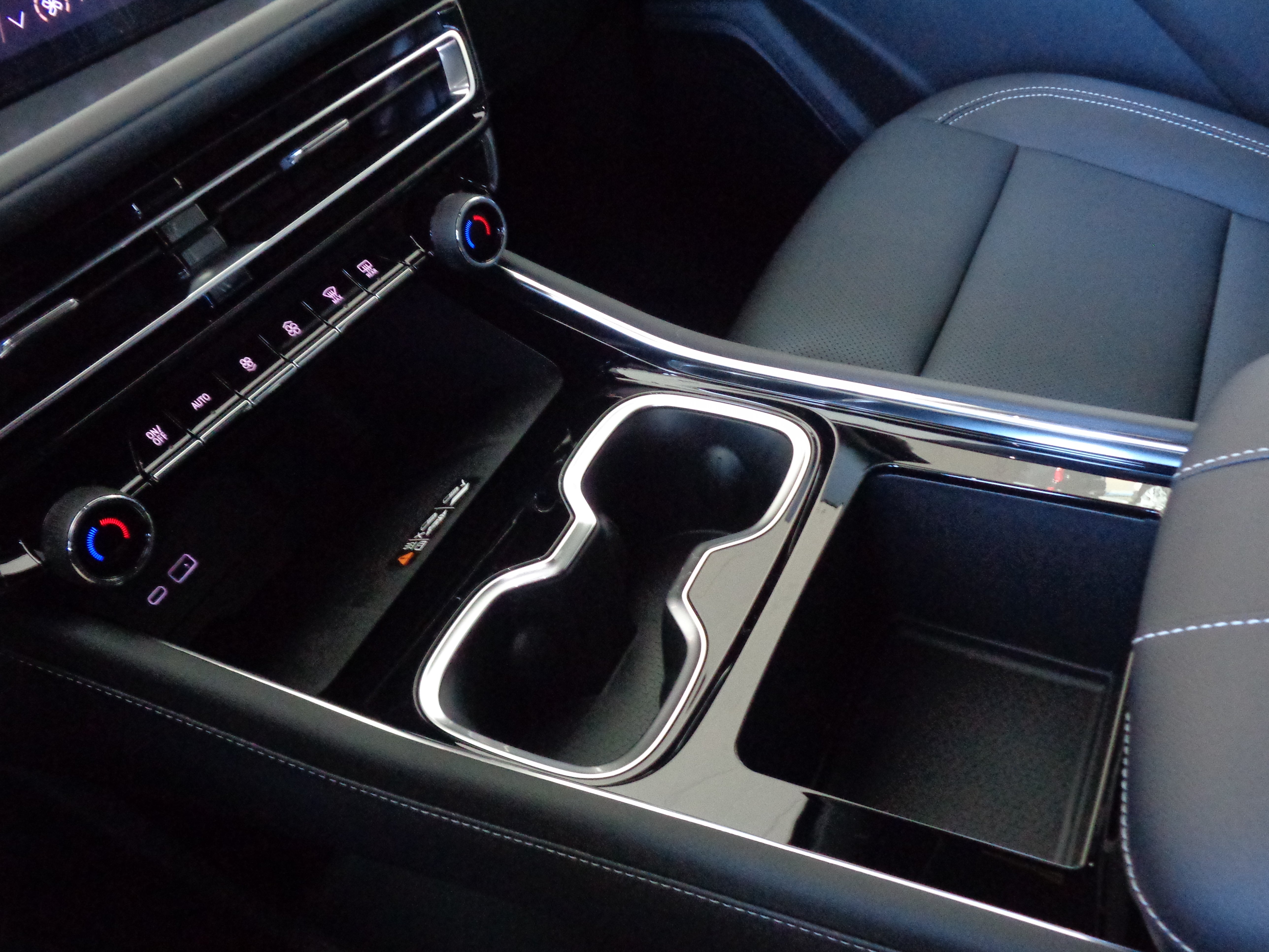 2026 Chevrolet Traverse Base