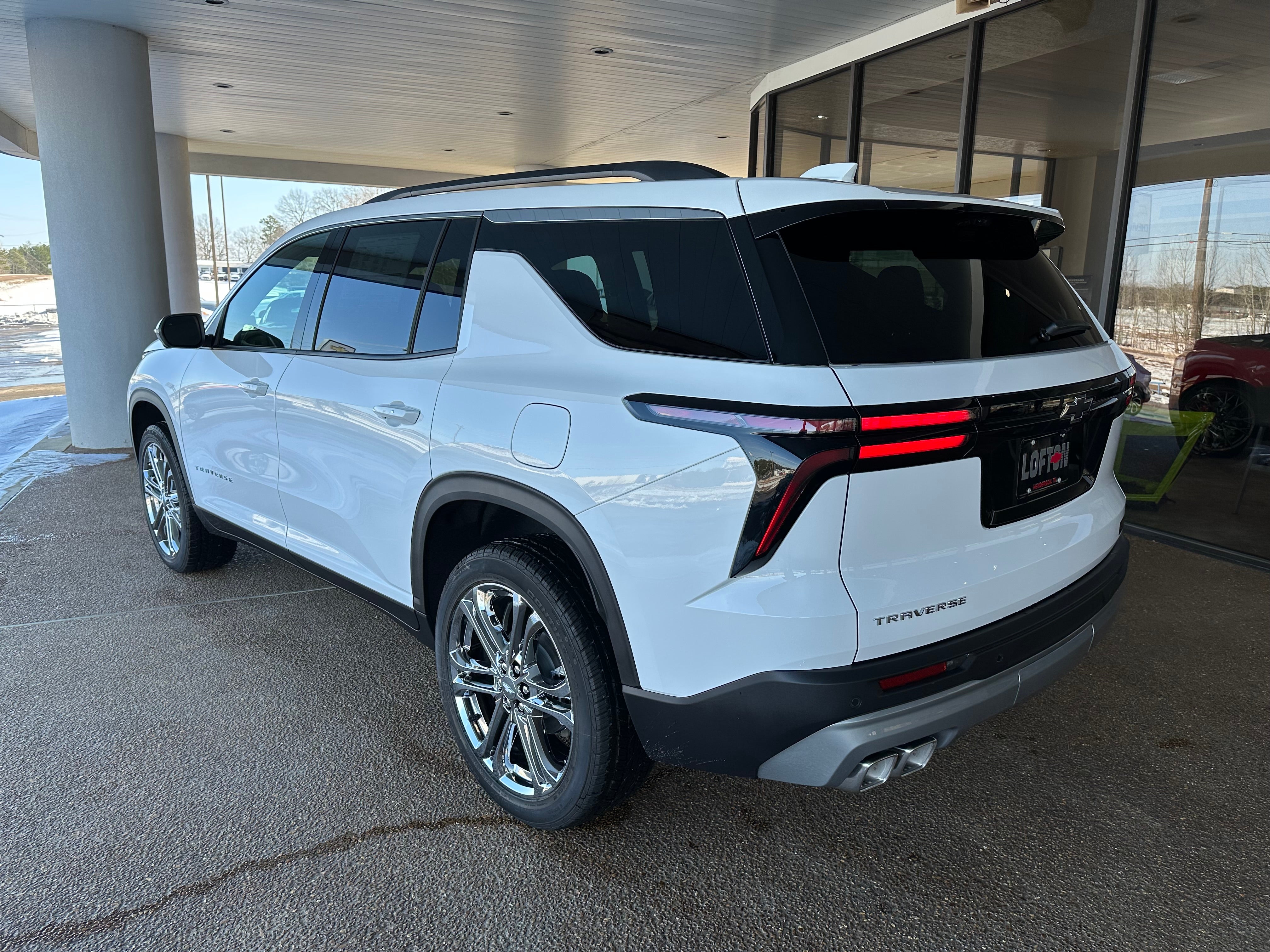 2026 Chevrolet Traverse LT