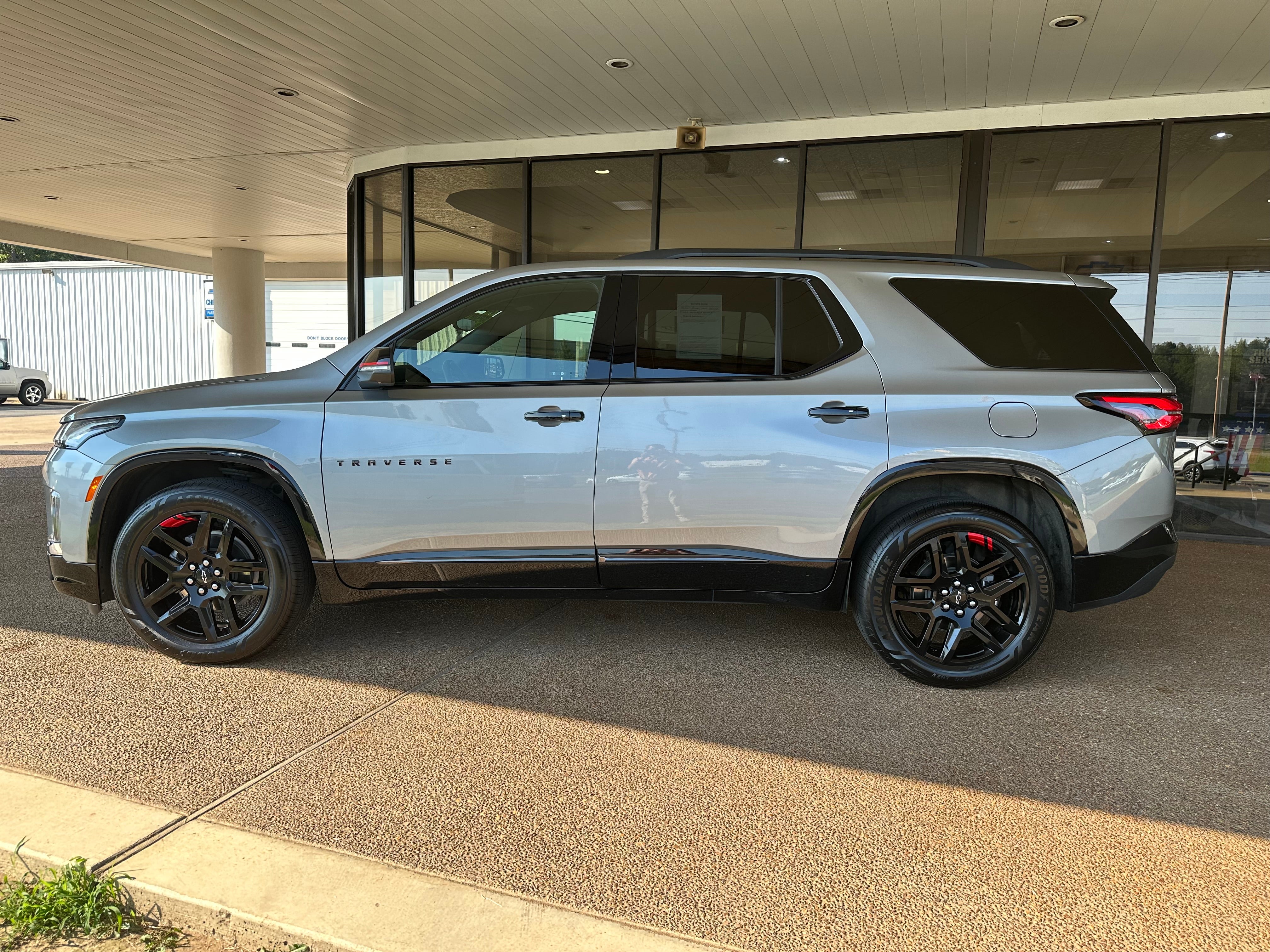 2023 Chevrolet Traverse Premier