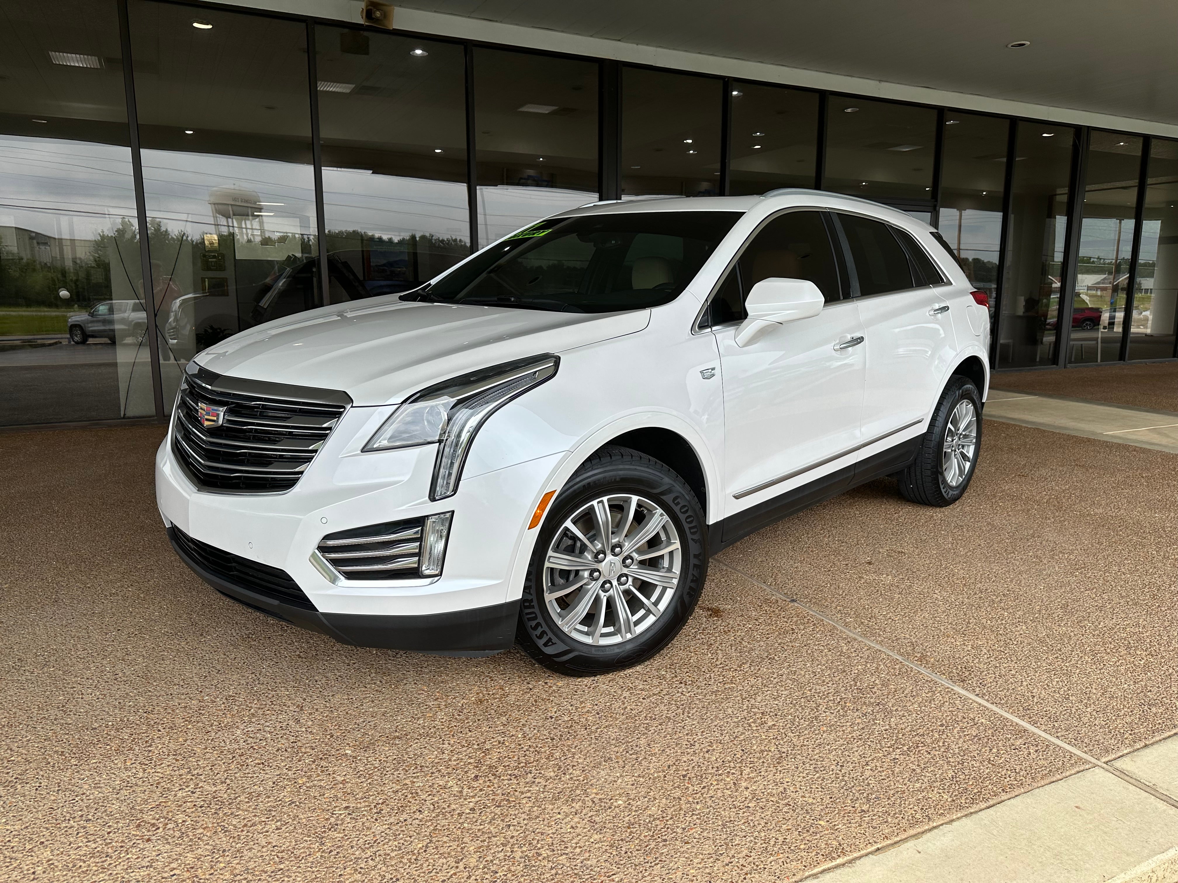 2017 Cadillac XT5 Luxury FWD