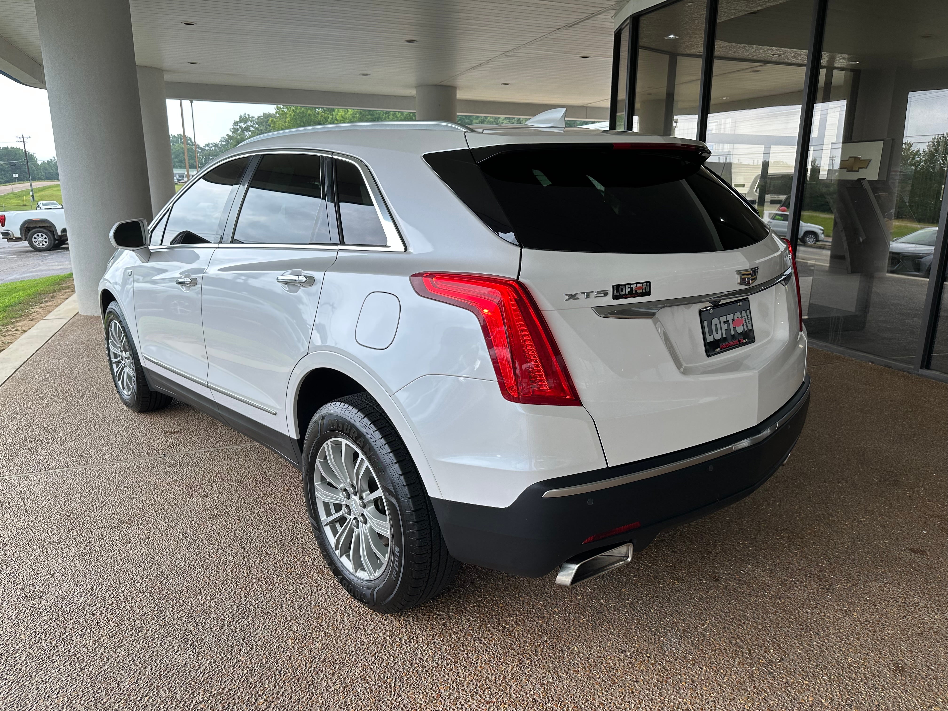 2017 Cadillac XT5 Luxury FWD