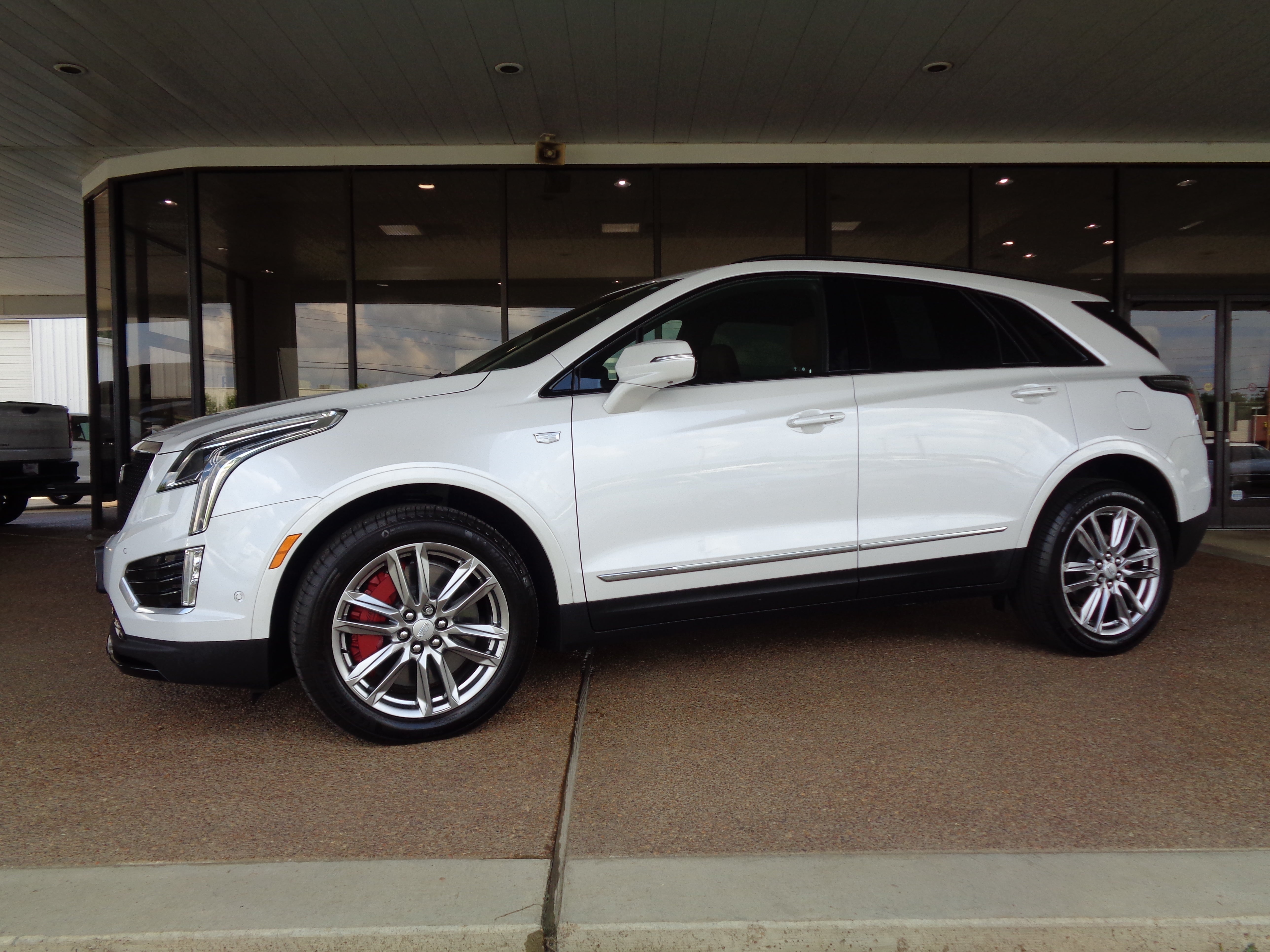 2025 Cadillac XT5 Sport