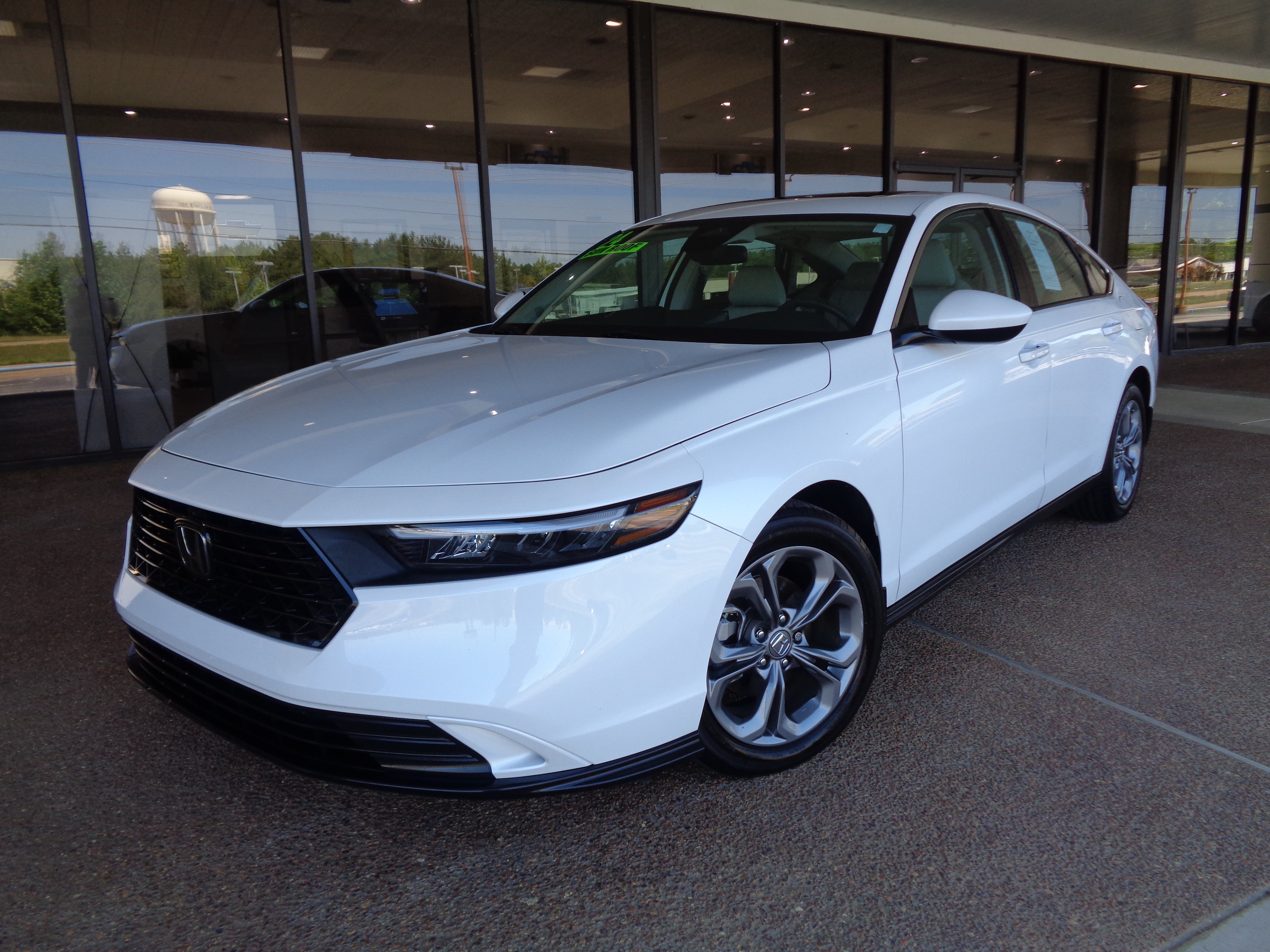 2024 Honda Accord 1.5T EX CVT's photo